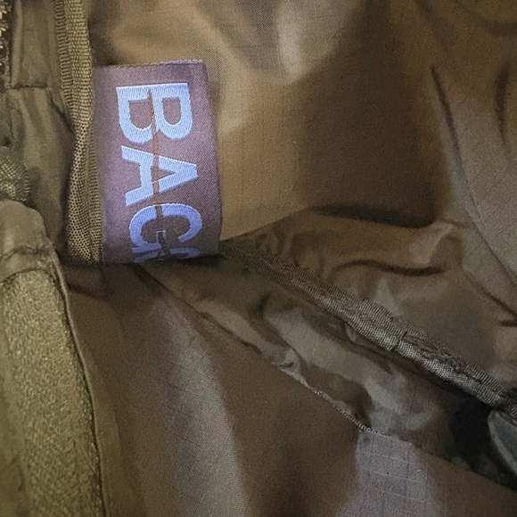 NWOT BAGGU Fanny Pack - Avocado - Picture 4 of 9